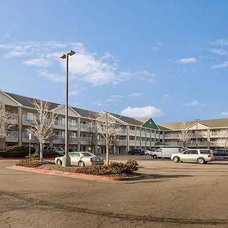 Hometowne Studios By Red Roof Denver - Airport/ออโรรา ภายนอก รูปภาพ