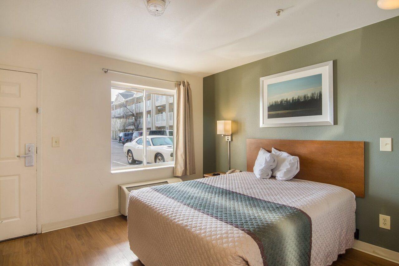 Hometowne Studios By Red Roof Denver - Airport/ออโรรา ภายนอก รูปภาพ